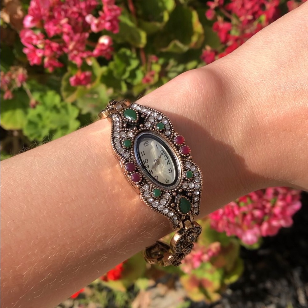 Vintage bracelet watch
